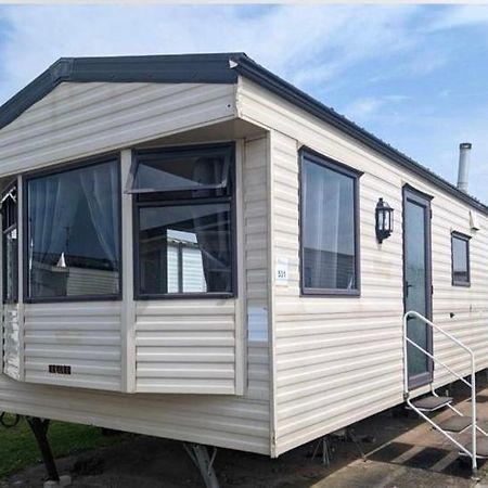 The Winchester Golden Gate Towyn Kinmel Bay Exteriör bild